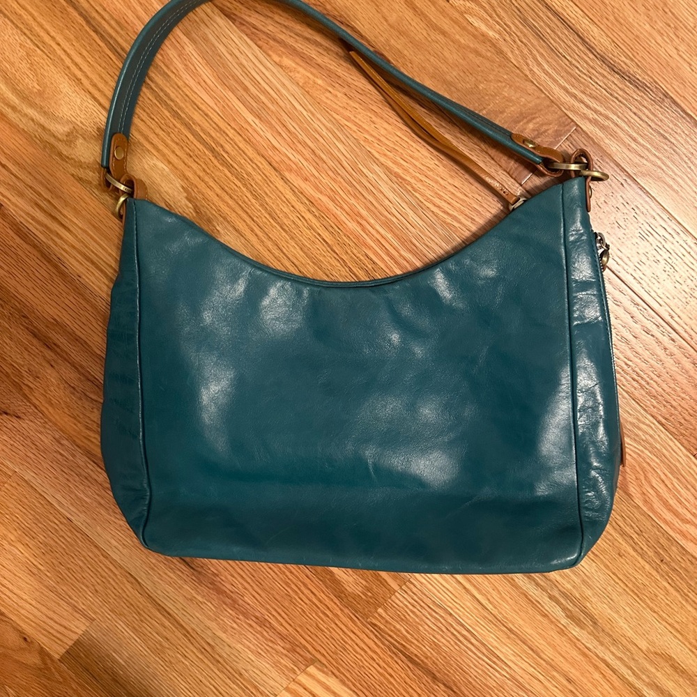 Elegant Teal Leather Shoulder Bag